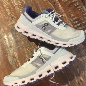 On Running shoes. Size 9